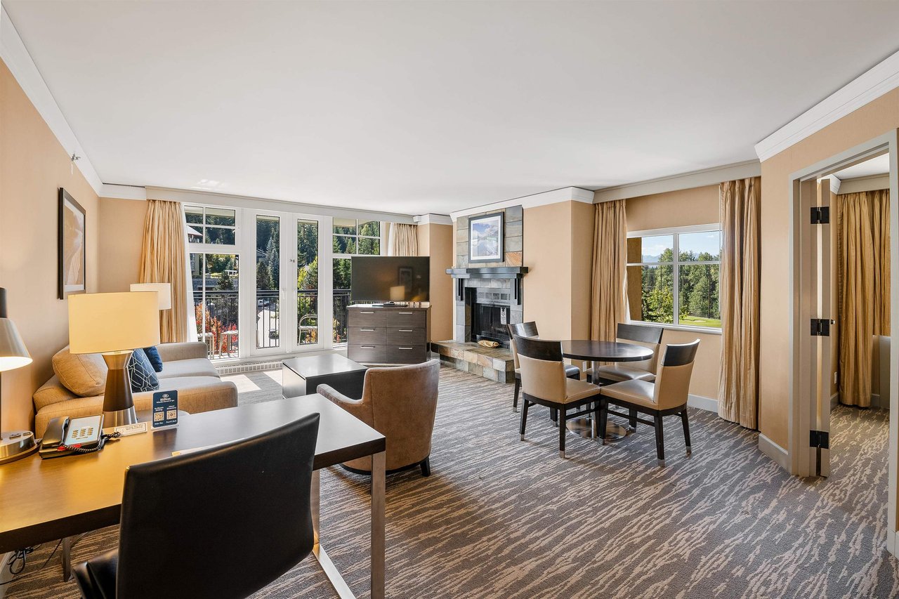 428/430-4050 Whistler Wy