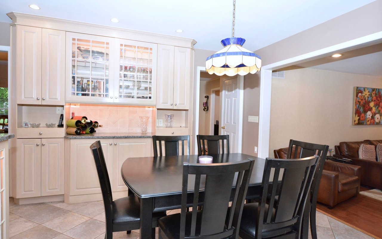 1 W CARTWRIGHT DR