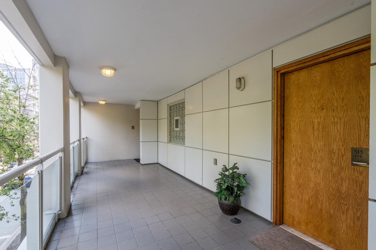 515-888 Beach Ave