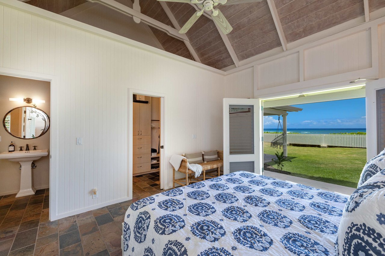 Waialua Beachfront Cottage