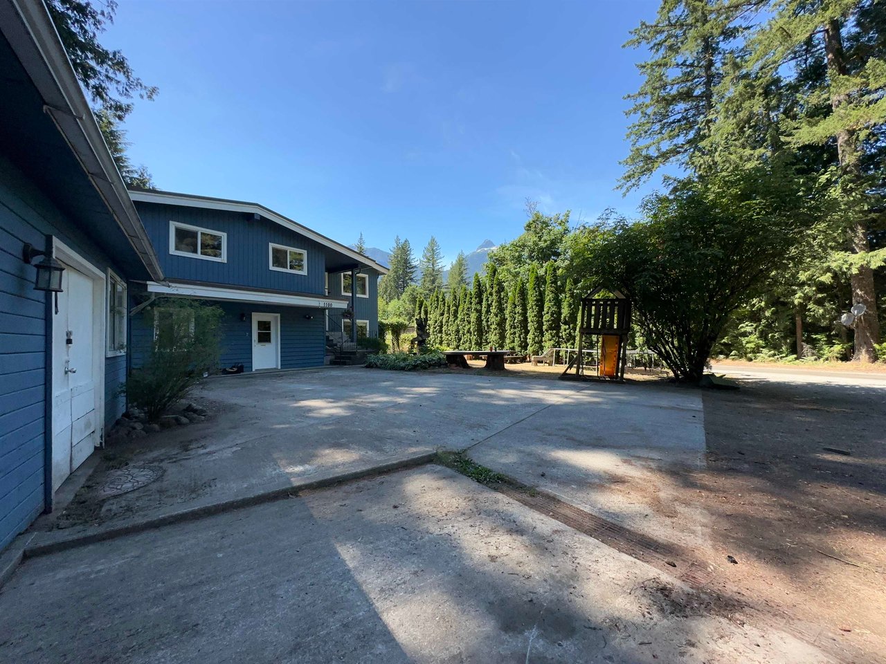 1100 Fernwood Rd