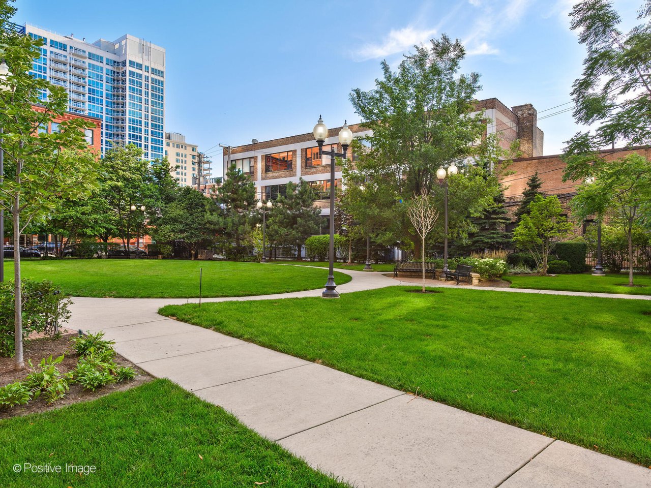 849 N Franklin St Unit 913