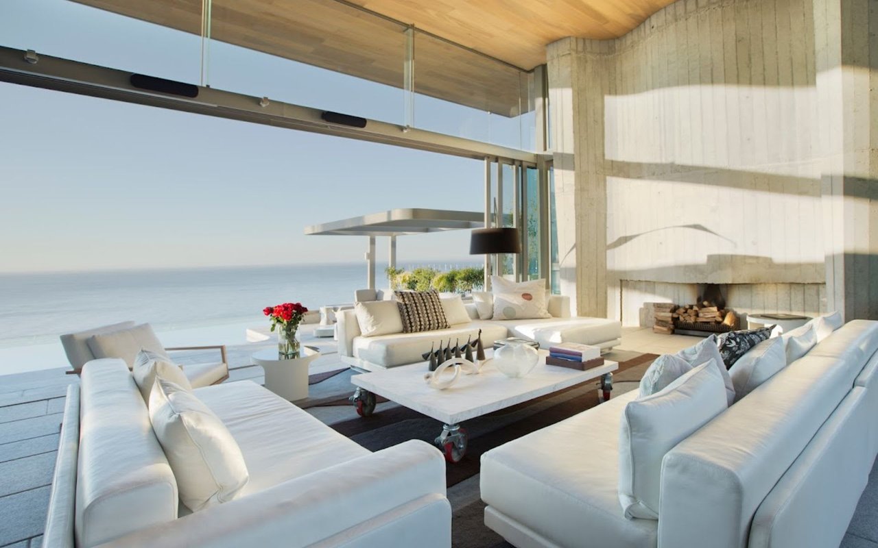 luxury living area with seaview in La Jolla