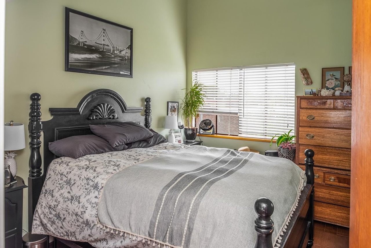 461 Dela Vina Ave APT 305