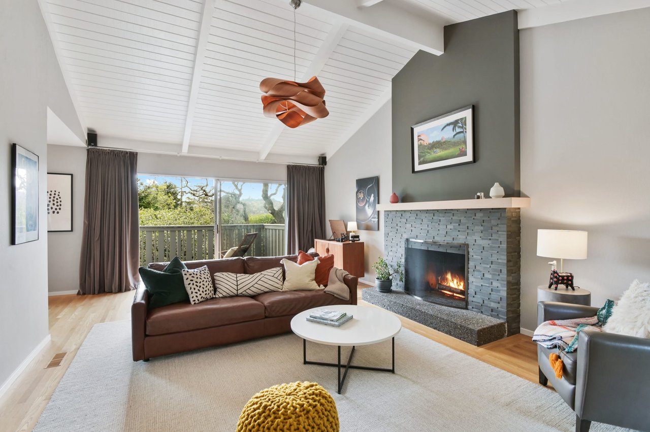 33 Bonnie Brae Dr