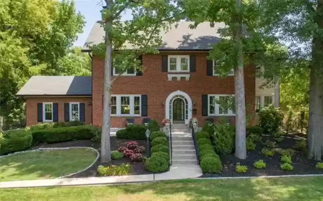 54 Mason Ave