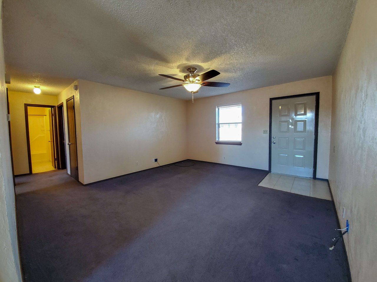 1218 Whispering Glen 