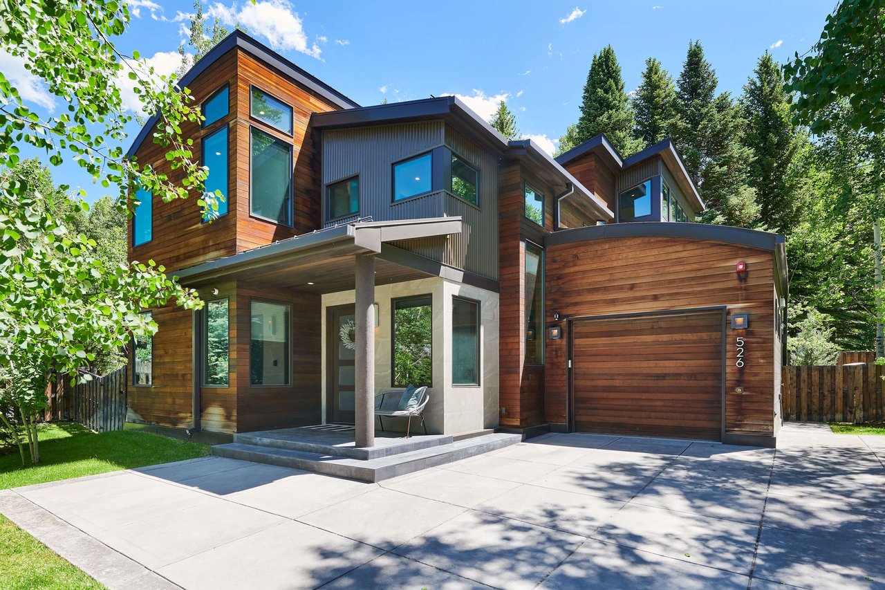  Contemporary Home Nestled on the North Side of Aspen 