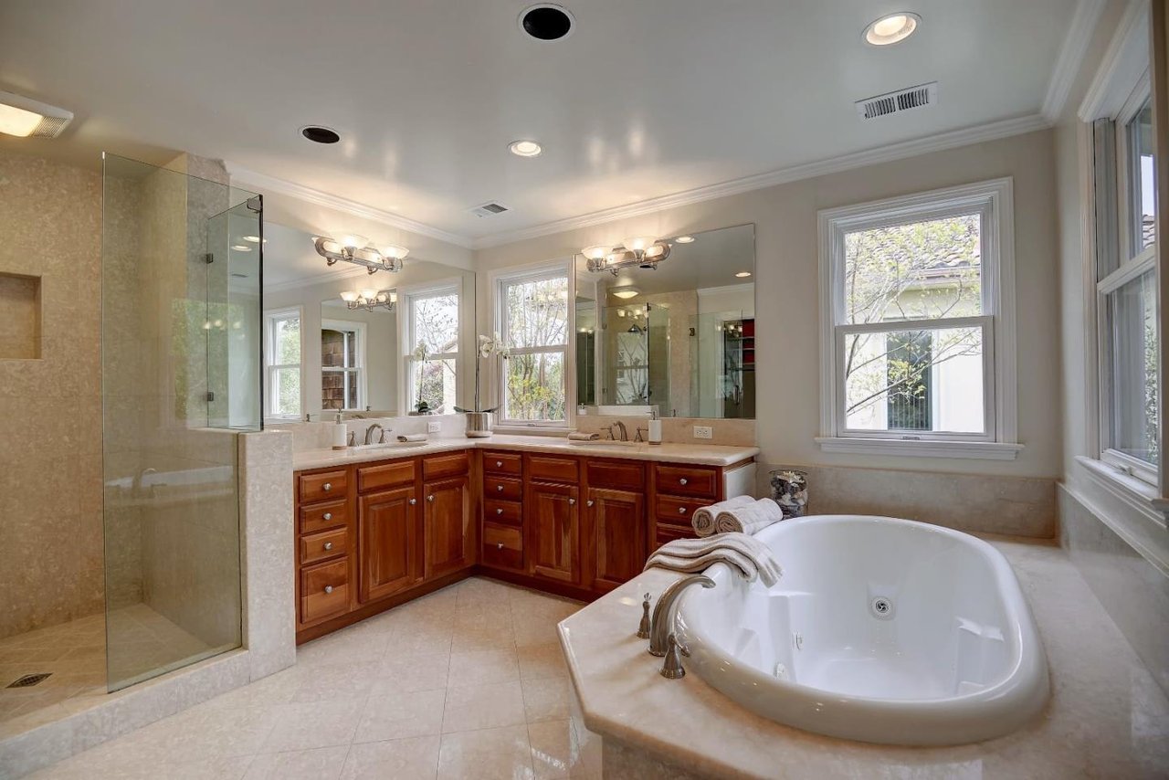 823 Bruce Dr