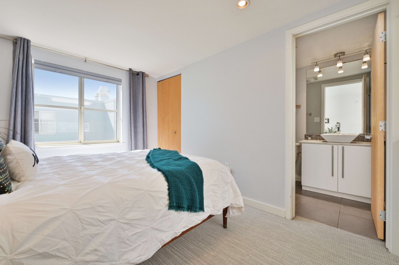 Stylish Loft Living on Coveted SOMA Street