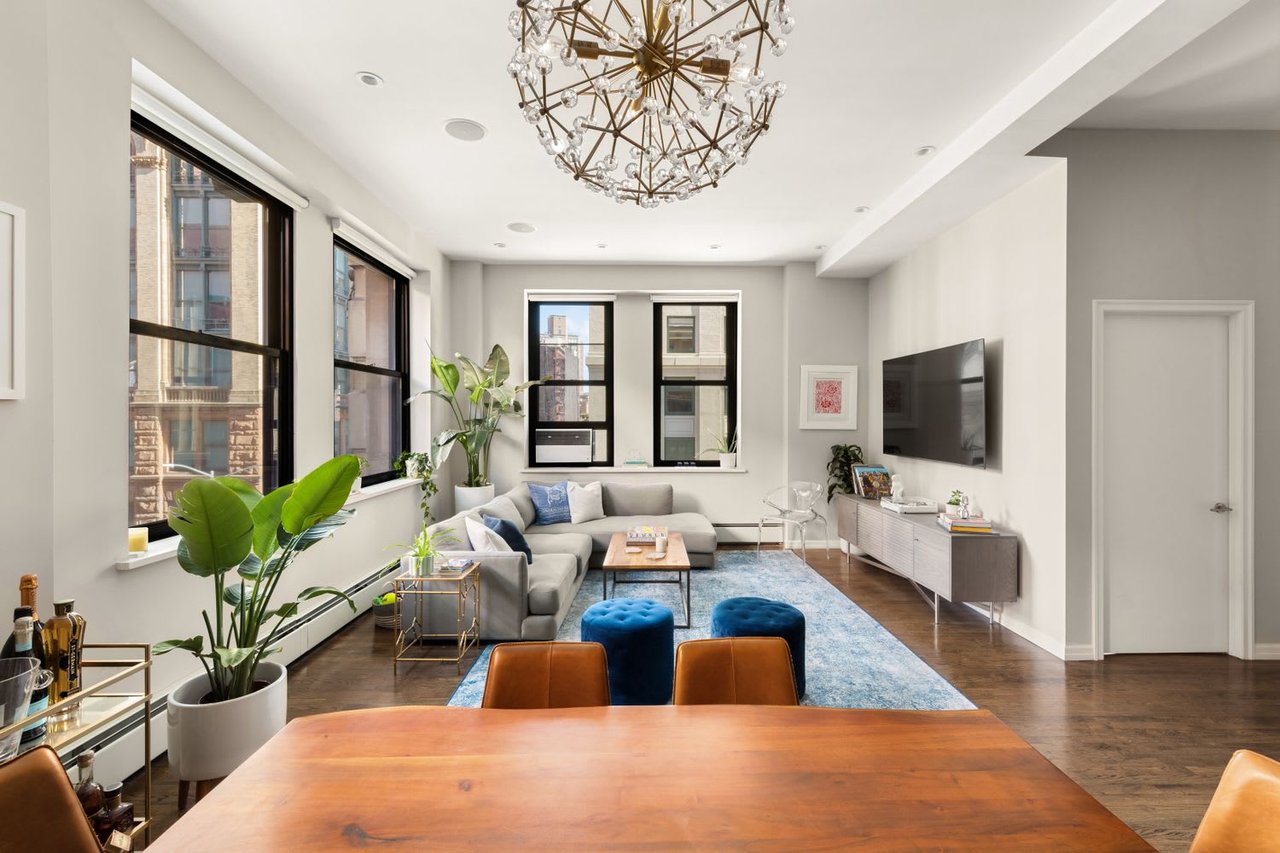 250 Mercer St, Unit B306