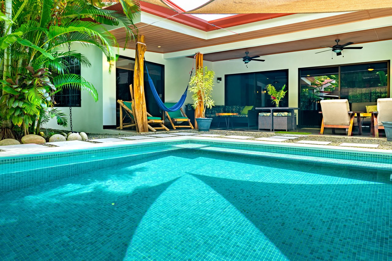Uvita Garden Villa and Casita, 4 Bedrooms Total, Walking Distance To All