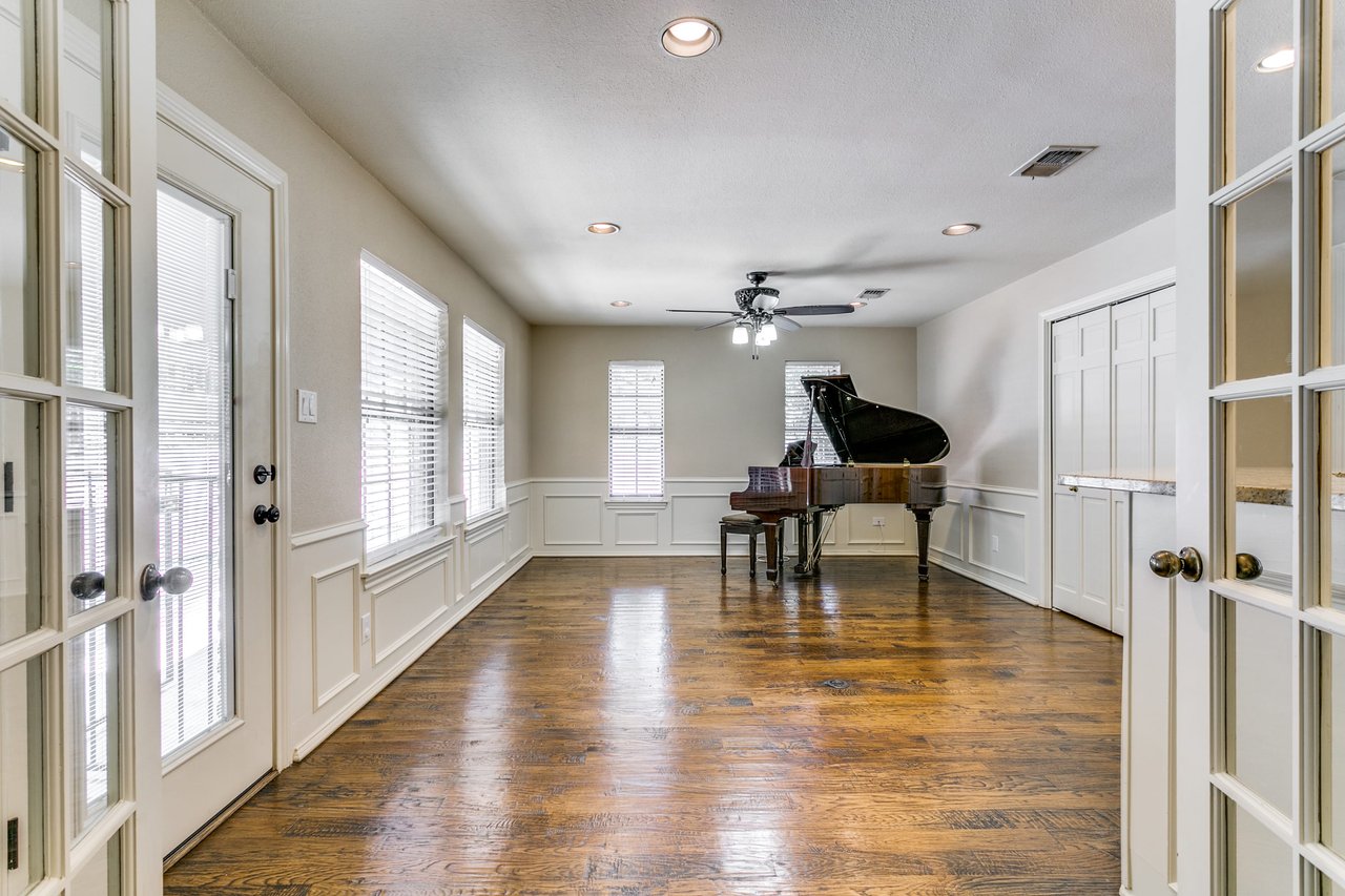 3031 Parr Lane