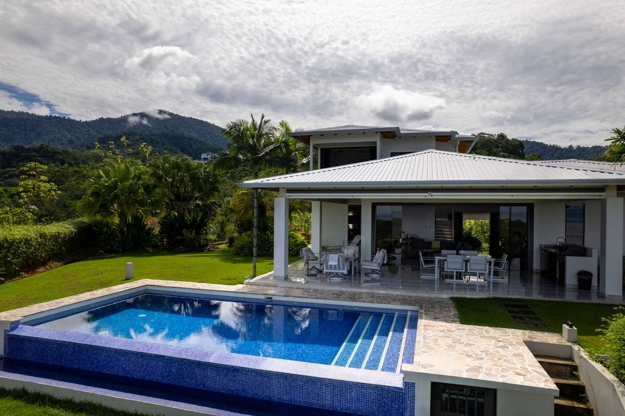 ELEGANT LUXURY HOME PLUS EXTRA LOT WITH OCEAN AND MOUNTAIN VIEWS