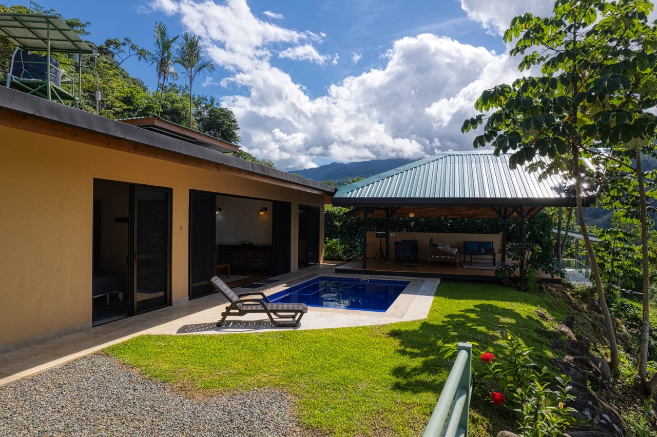 2 Bedroom with Amazing Whales Tail View on paved road