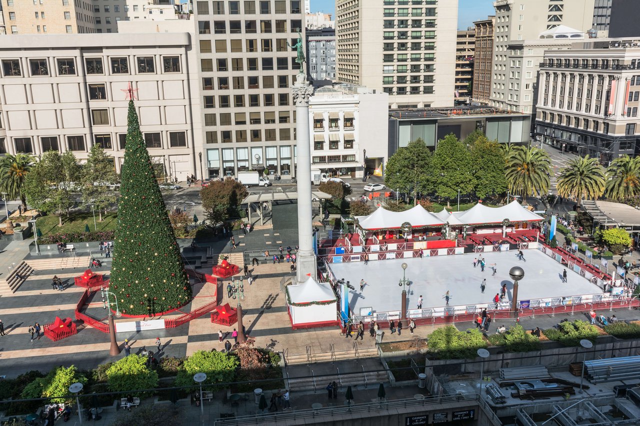 San Francisco's Union Square Ice Skating 2022