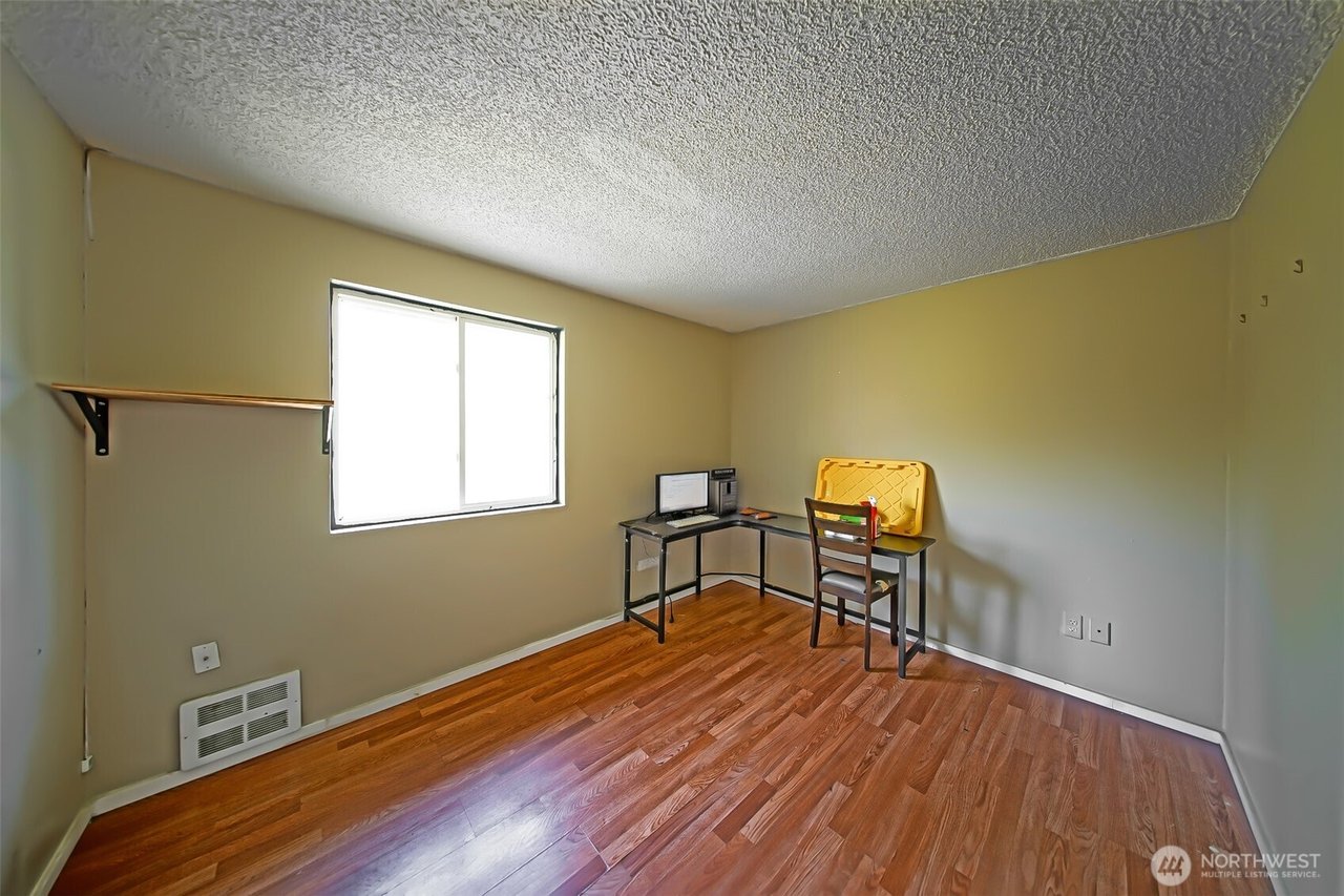 513 E 78th Street, Tacoma