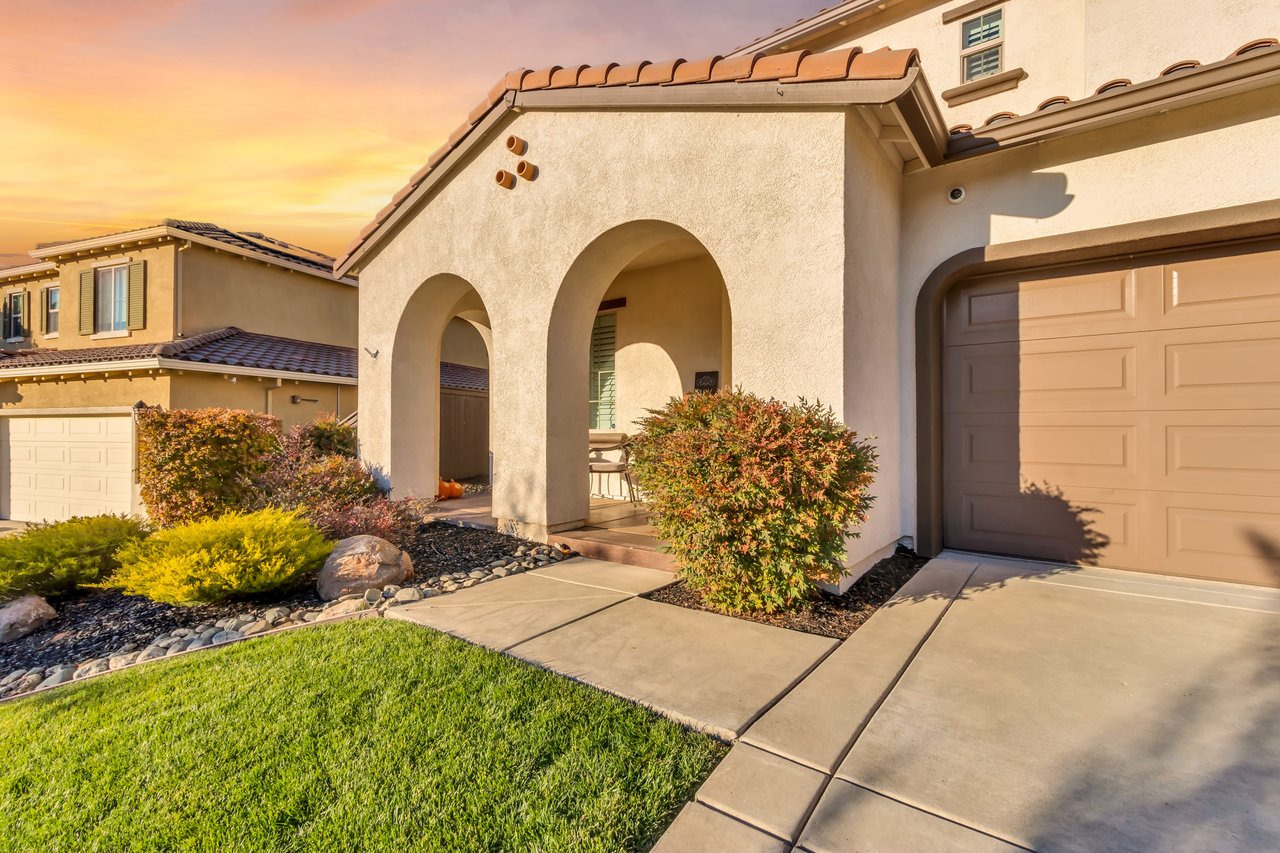 3123 Acorn Glen Way