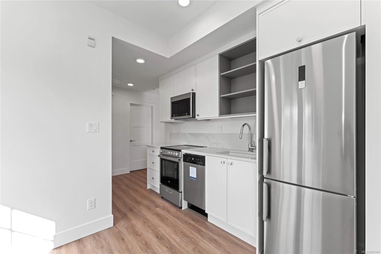 302B-1224 Richardson St, Victoria