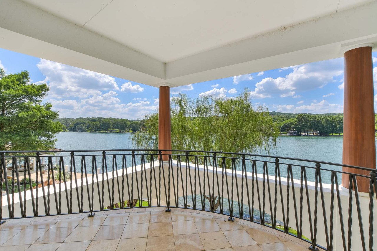 4009 Rivercrest Drive