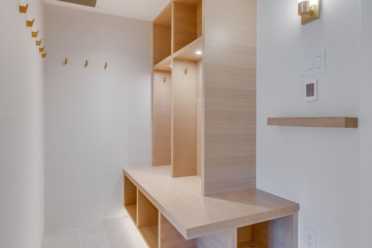 417-4557 Blackcomb Wy