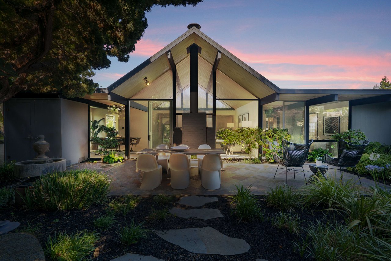 958 Eichler Drive