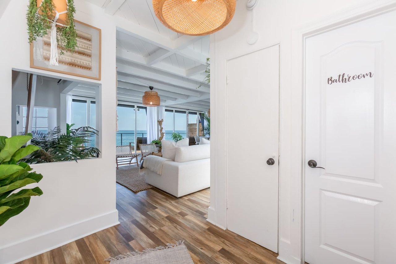 MALIBU BEACH HOUSE 48