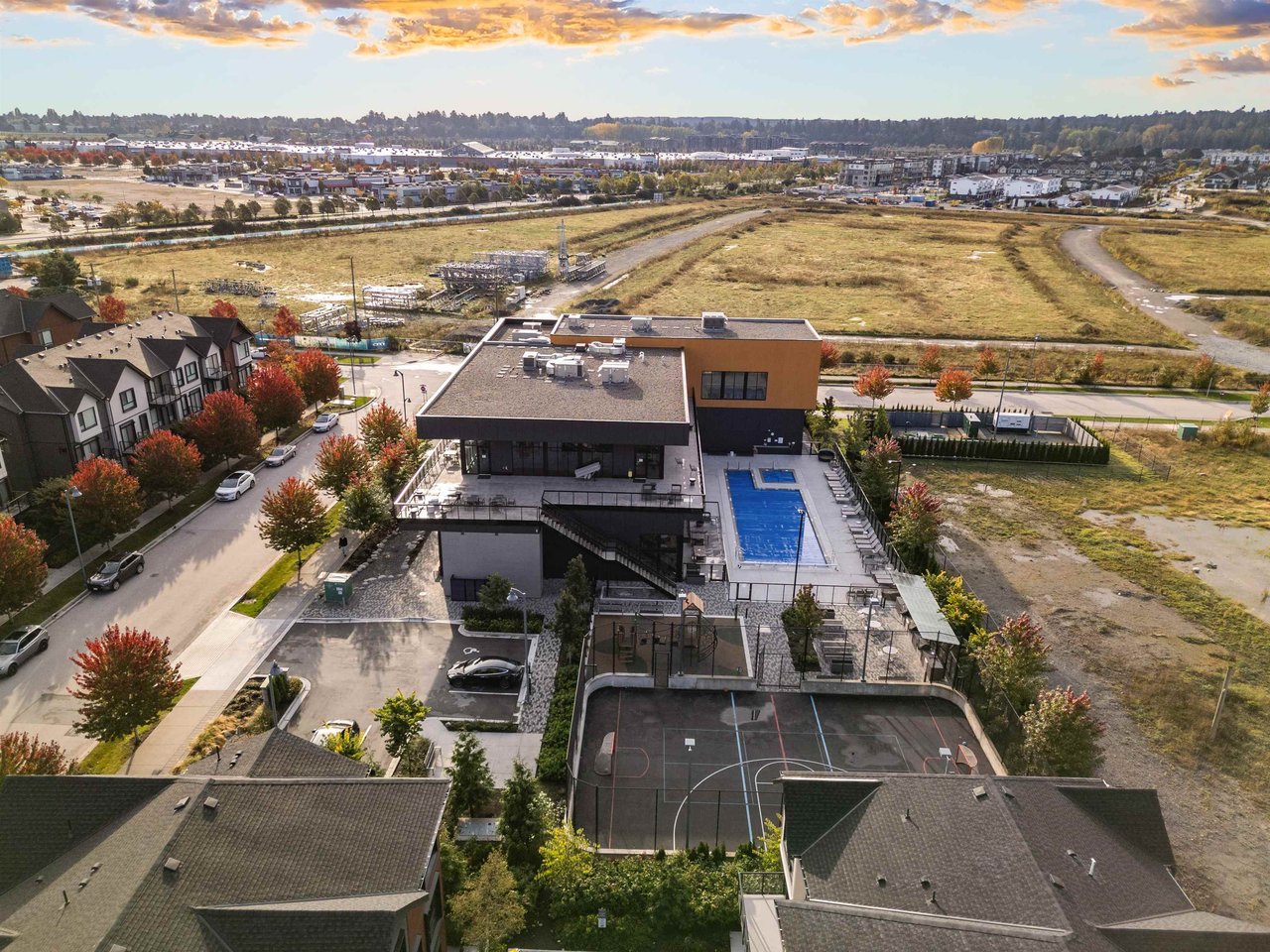 177-4738 Hemlock Wy