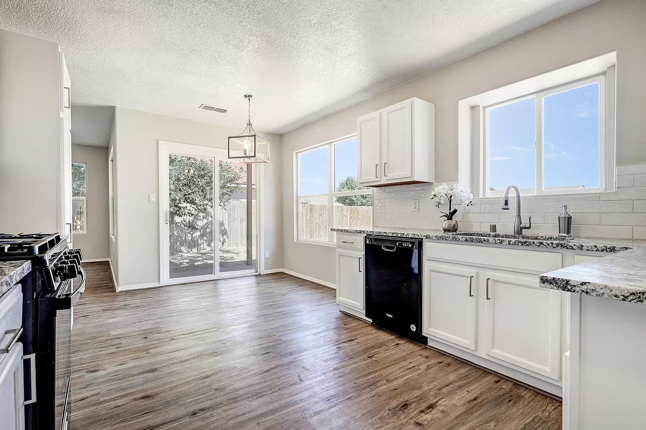 33 Violeta Place Los Lunas