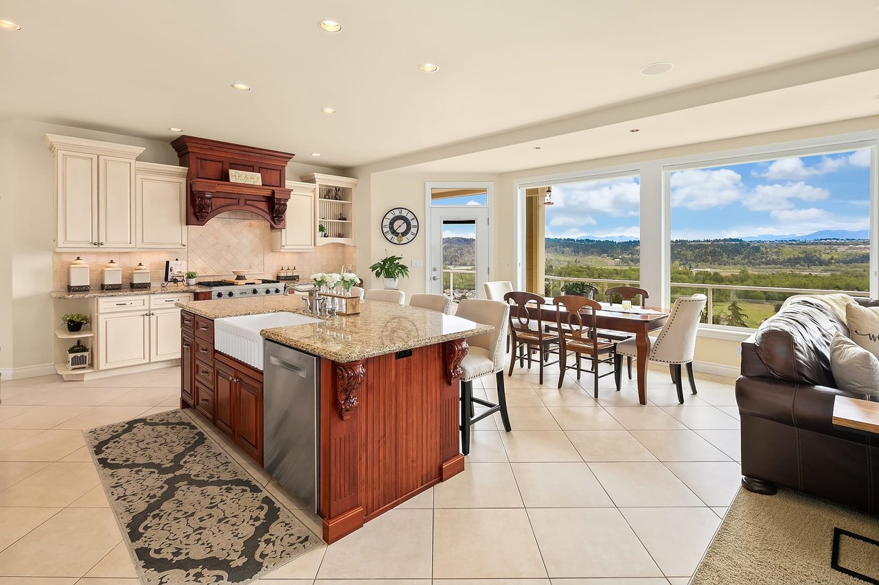 View Estate at Crystal Ridge
