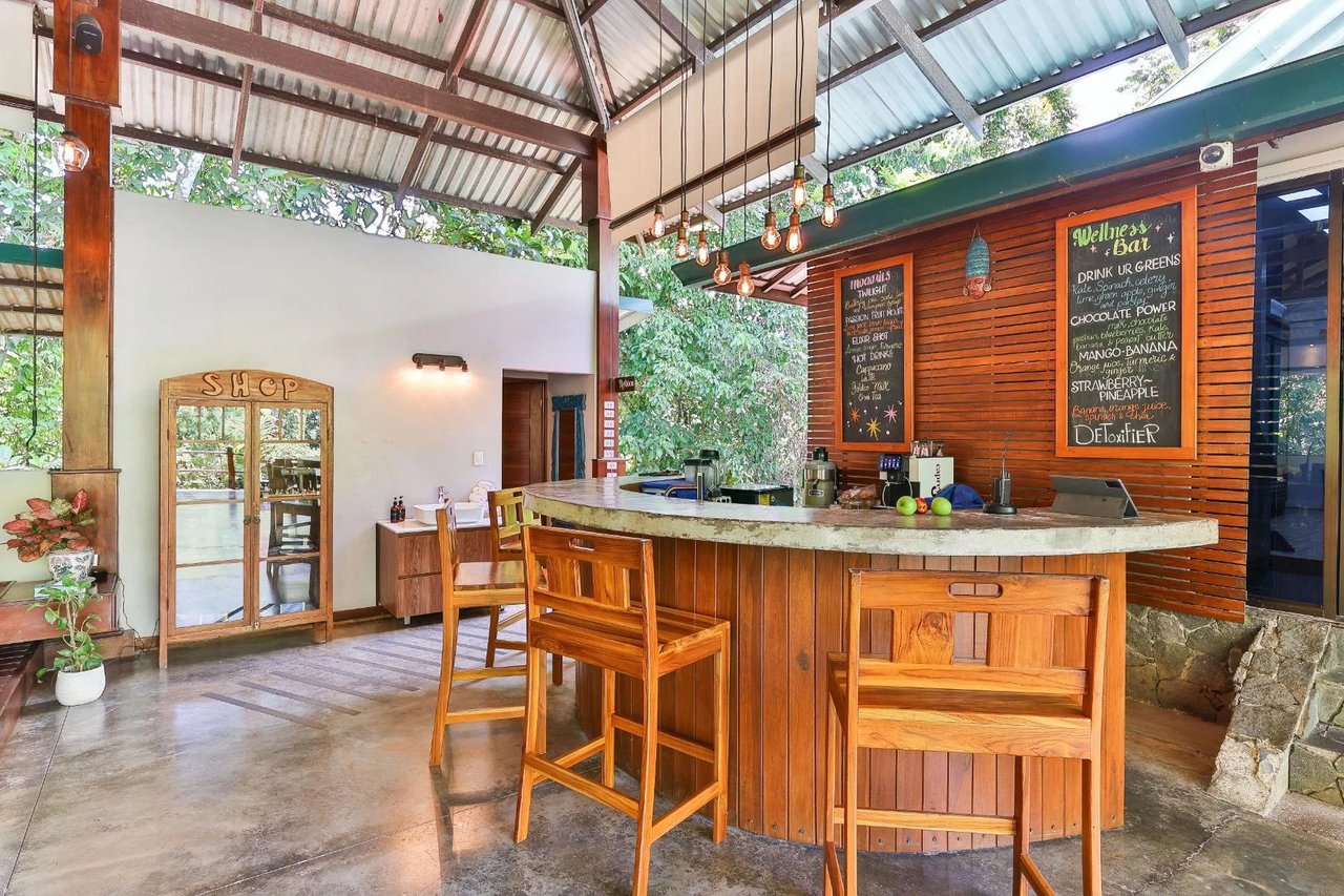 Ocean View Retreat Estate, Dominical, Puntarenas