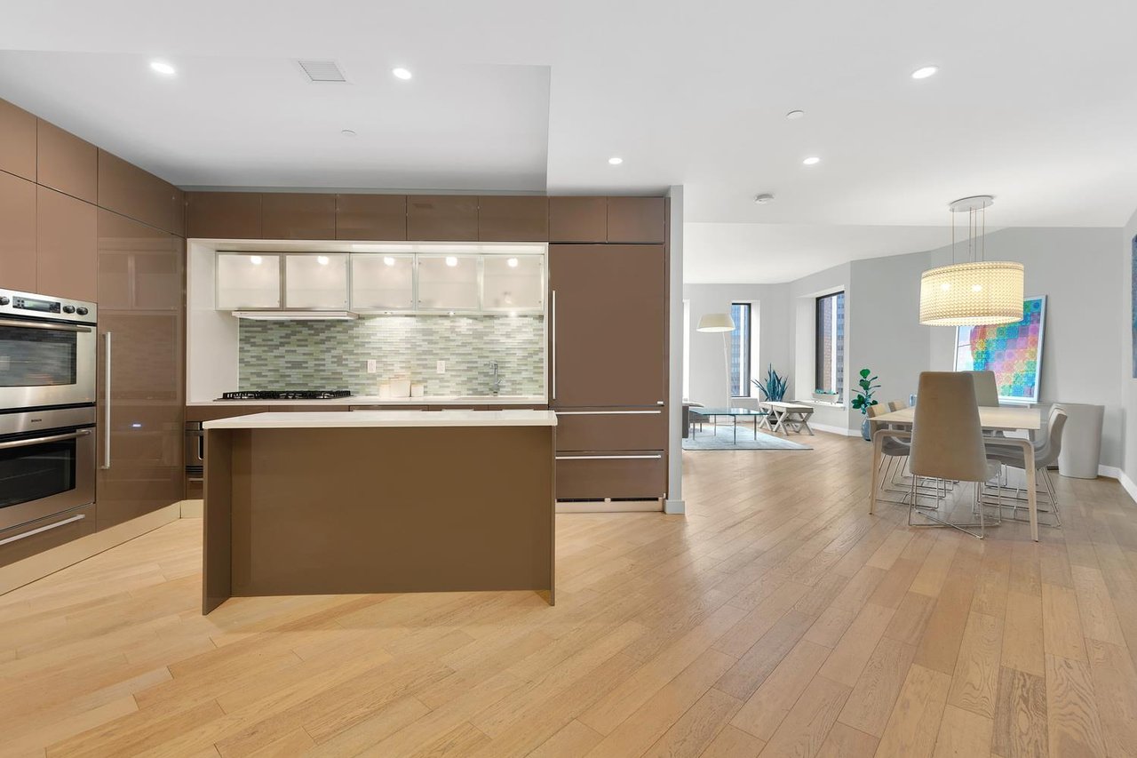 75 Wall Street, Apt 36-C