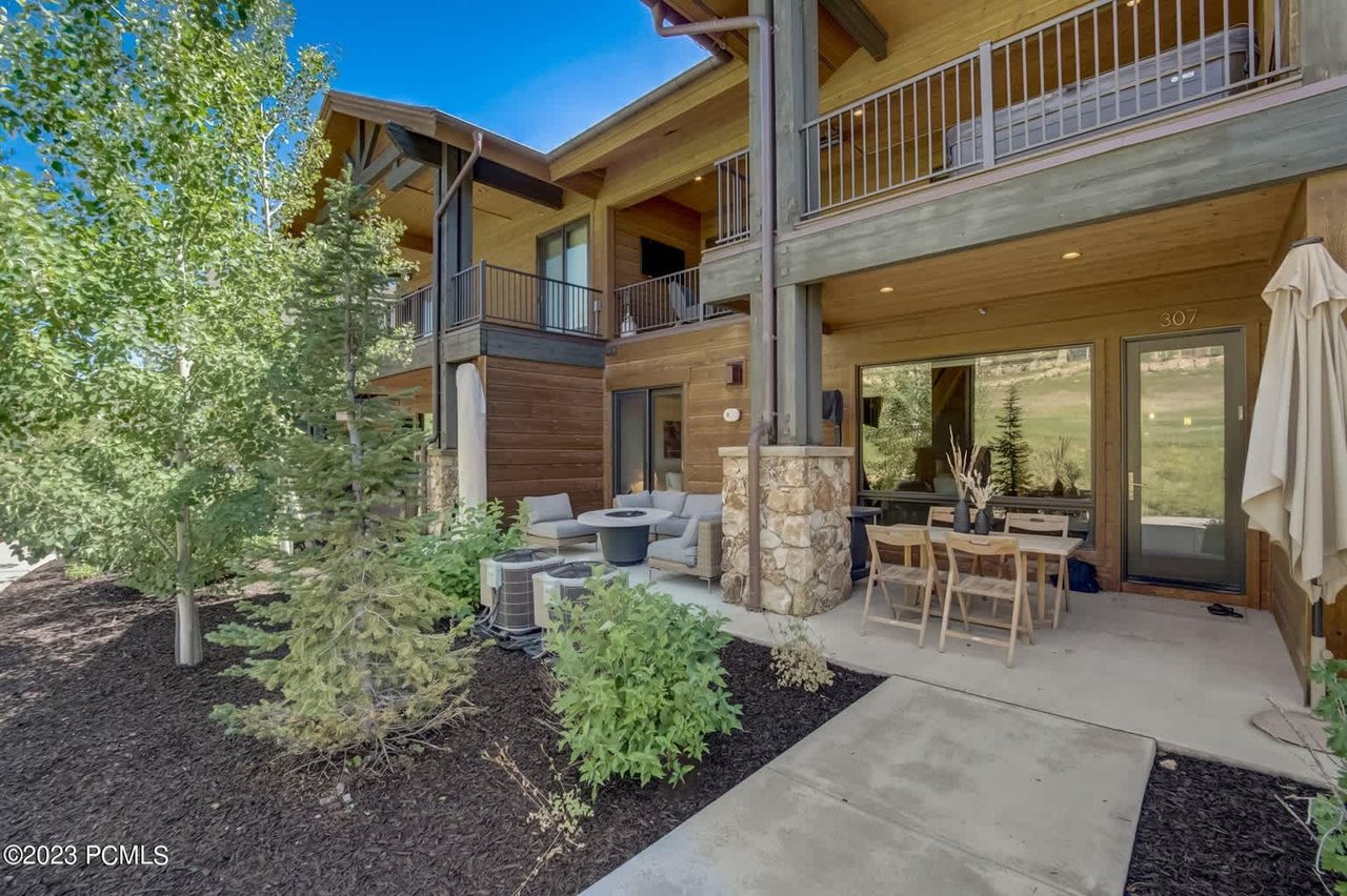4221 Willow Draw Road 307