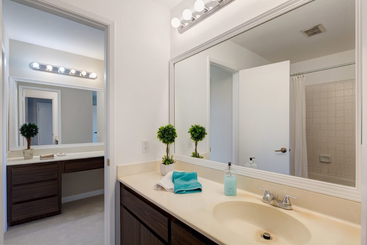 21 Lakeview Court, Novato