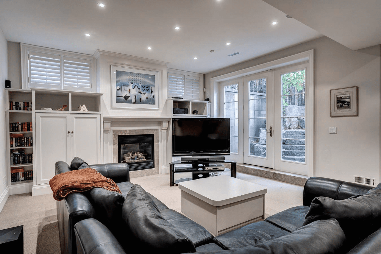 SOLD: Most Prestigious Location 