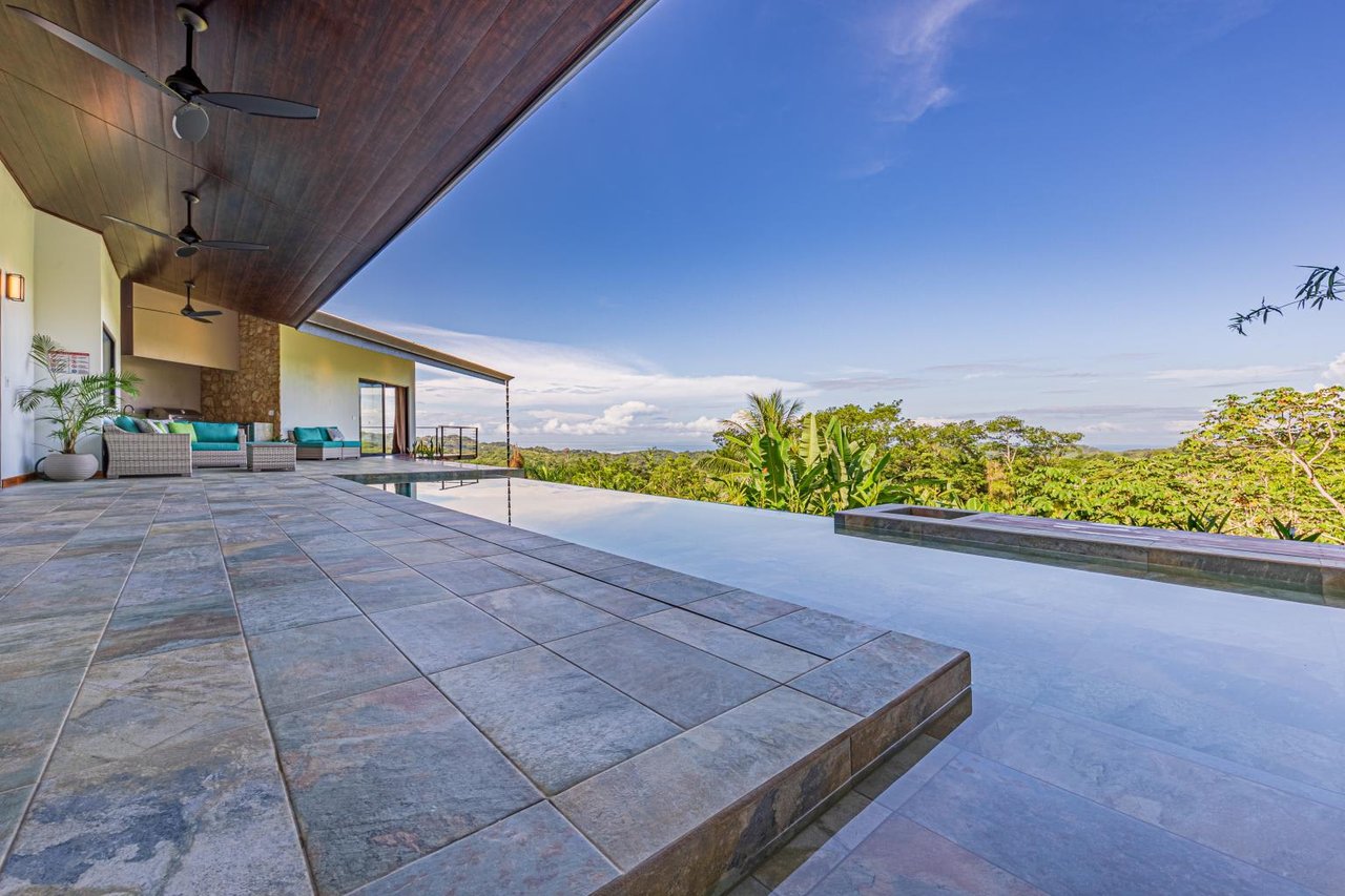 Beautiful Ocean View Casa Espiritu de la Jungla in Ojochal.  Excepting Bitcoin!