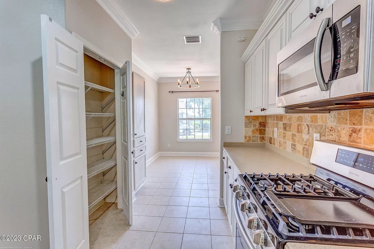 3308 Azalea Circle