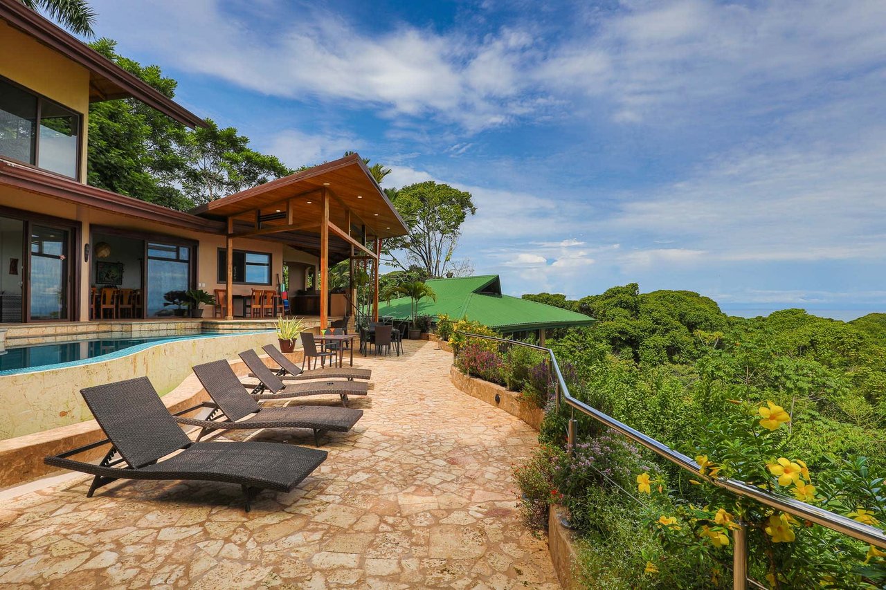 VILLA TUCAN TANGO: TROPICAL LUXURY HOME IN GATED COMMUNITY ABOVE DOMINICALITO