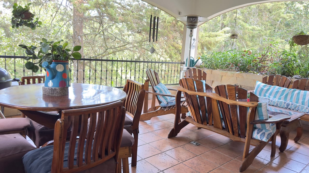 Colonial Gated Forest Home, Curridabat, San Jose