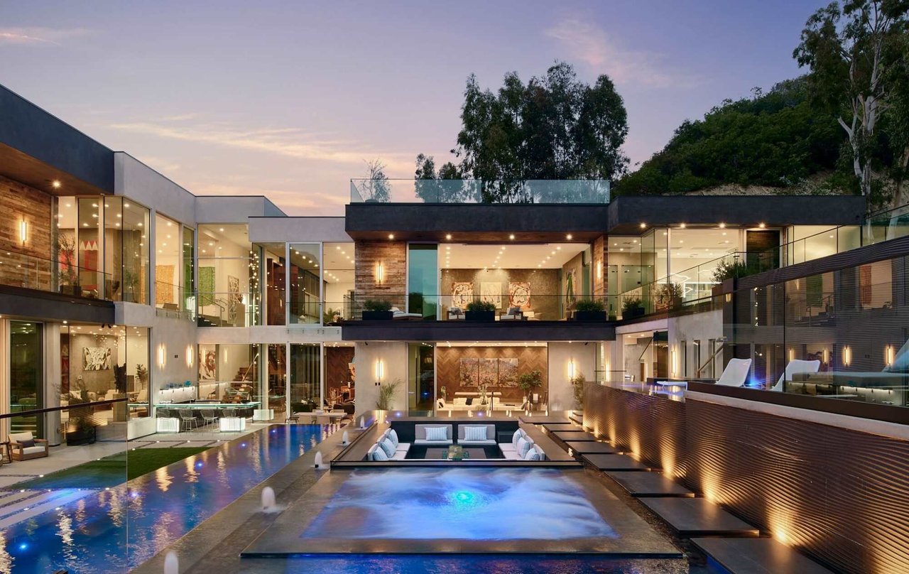 A Developer Wanted His Bel-Air Mansion to Stand Out. So He Added Some ‘Razzle-Dazzle.’