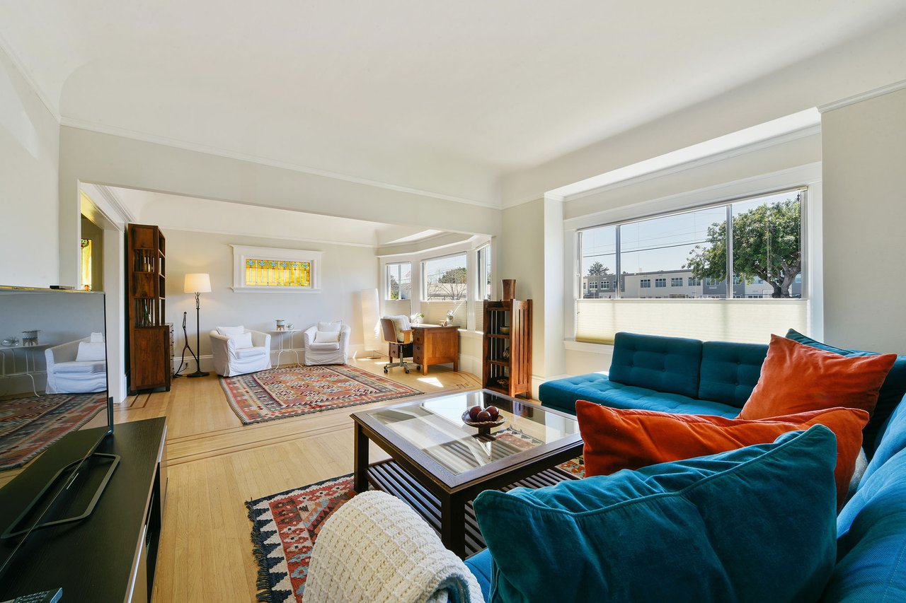 811 Santa Clara Ave