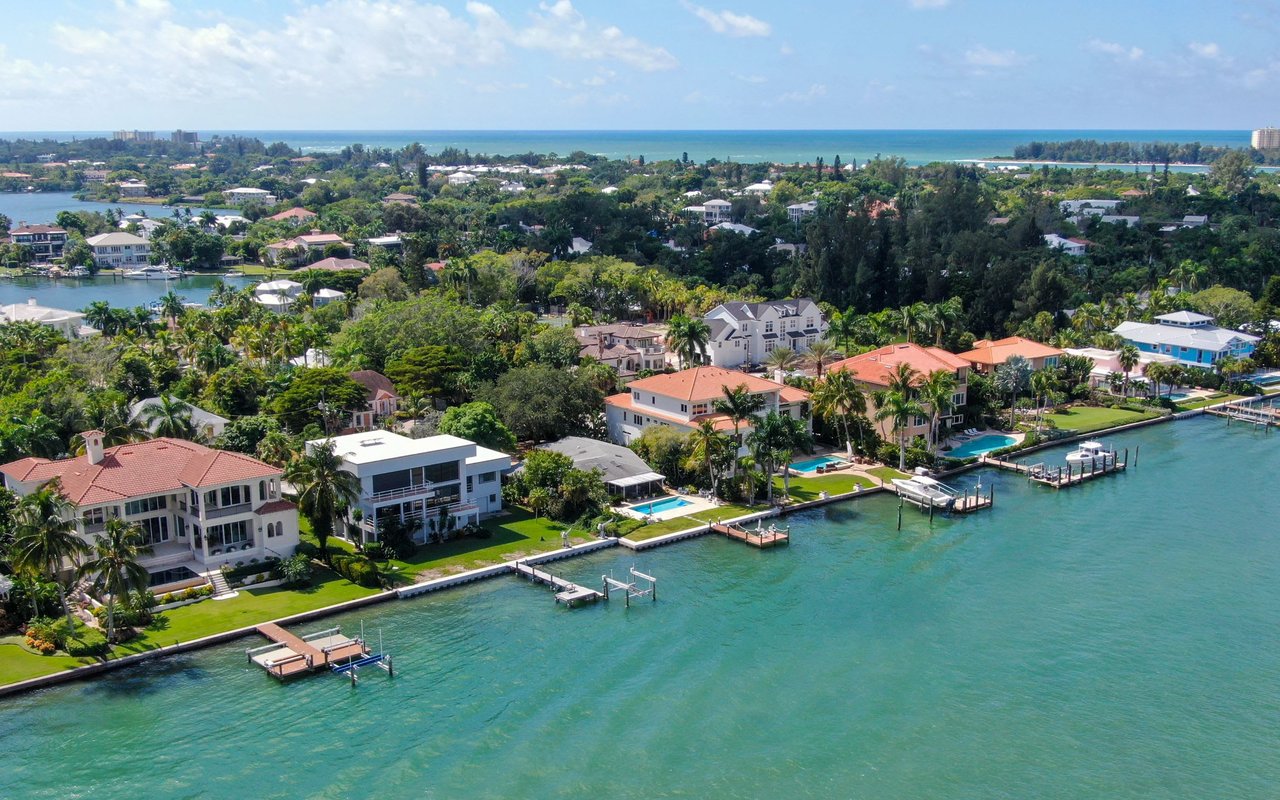 How to Buy a Waterfront Home on Siesta Key