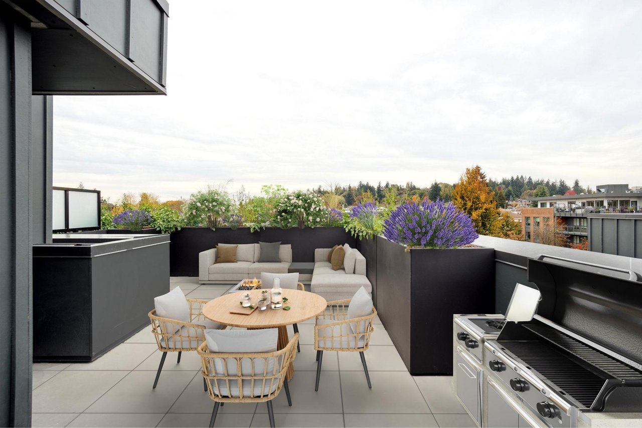 102-157 W King Edward Ave