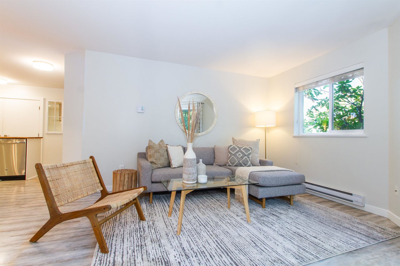 E103-40180 Willow Cres