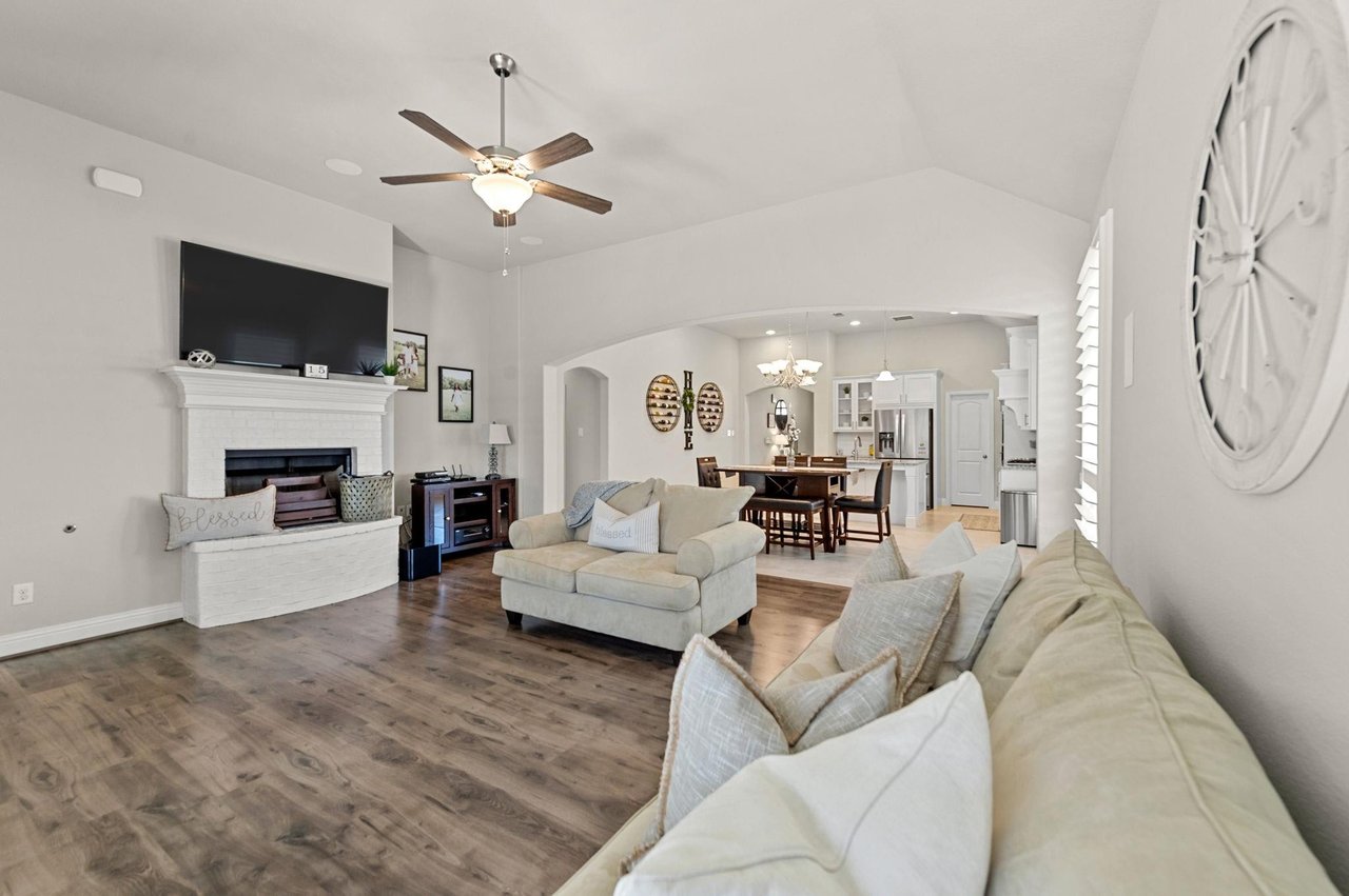 1537 Jocelyn Drive