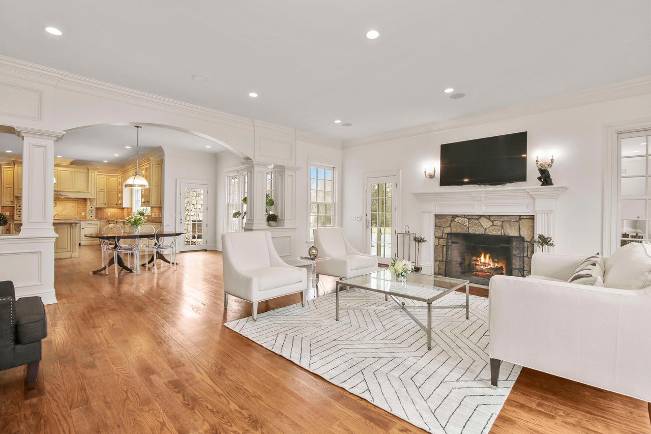3 Glenwood Lane