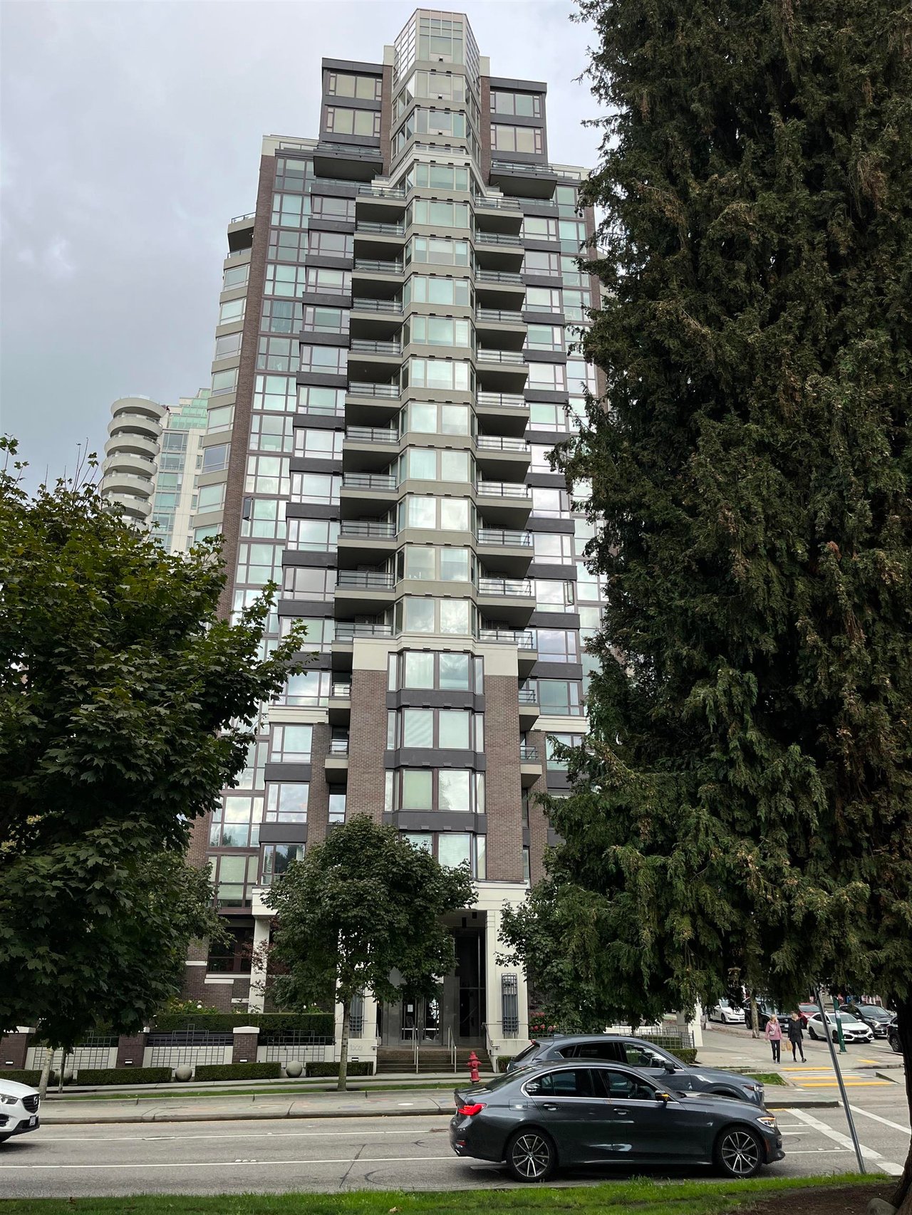 1806-1003 Pacific St