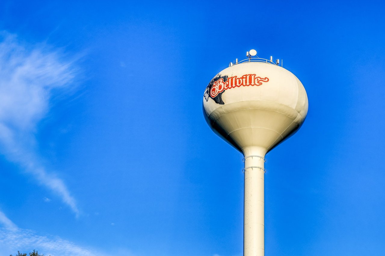 512 & 514 S Front St Bellville, TX 77418