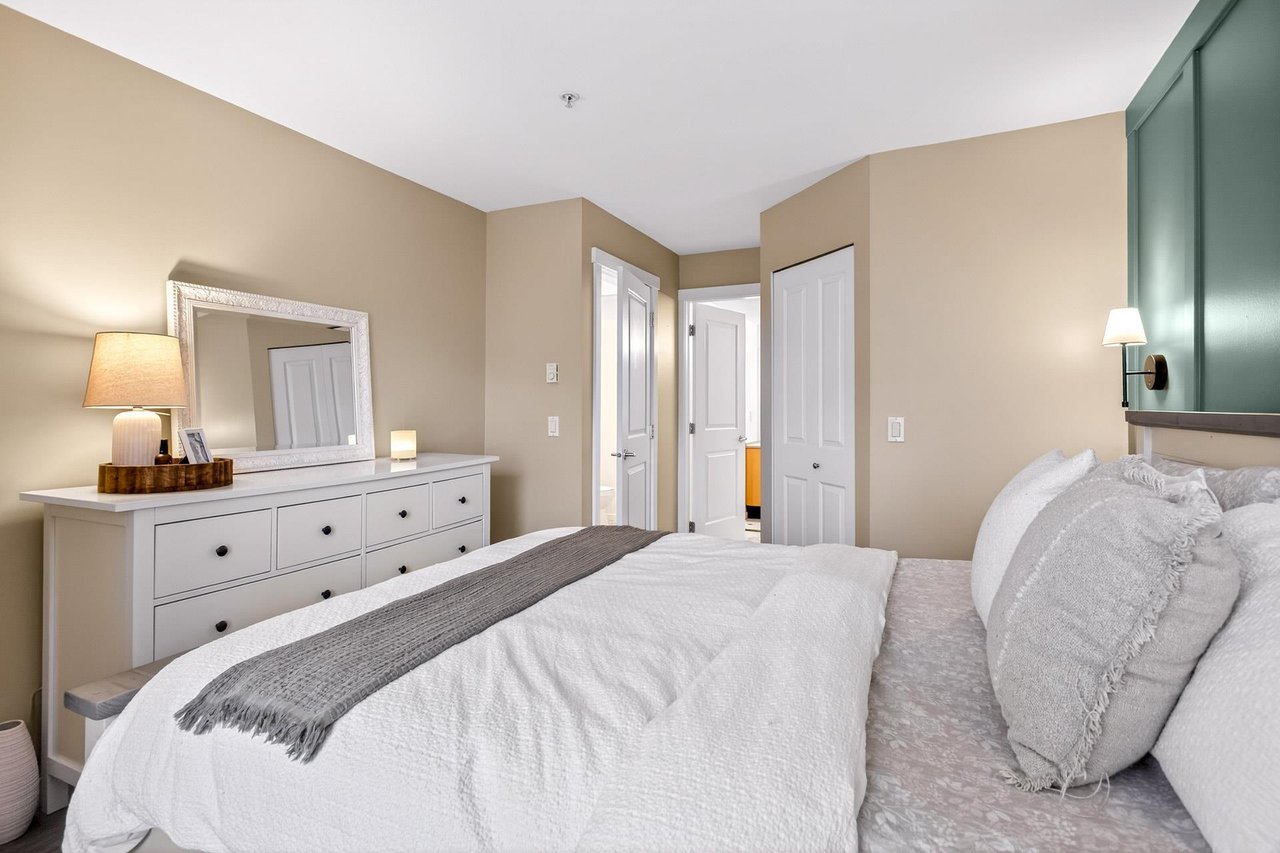 207-500 Klahanie Drive, Port Moody