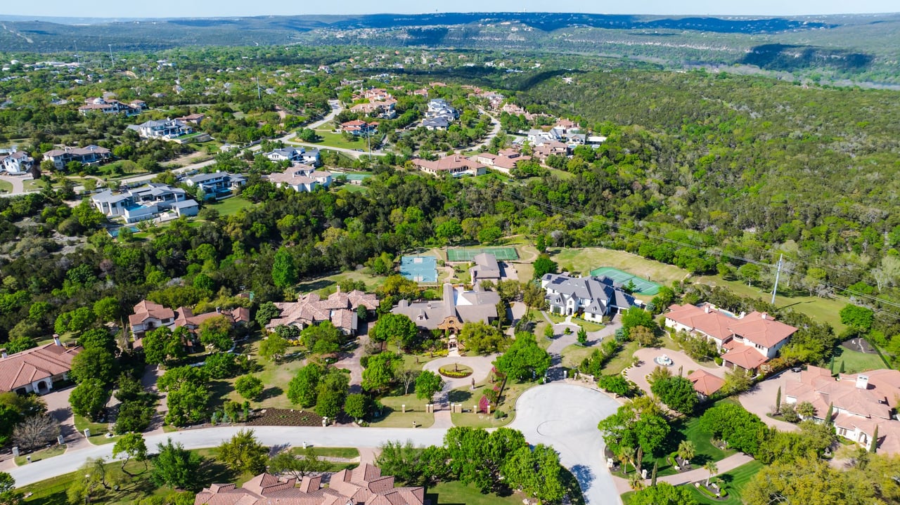 Gated Estate in Seven Oaks